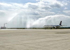Wasserdusche zum offiziellen Start der Flugverbindung Leipzig-Istanbul von Turkish Airlines